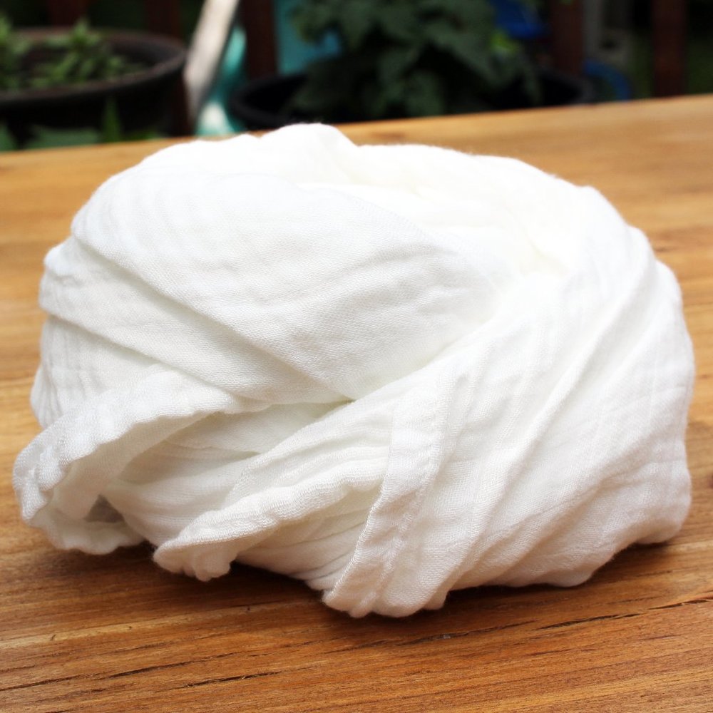 white Laora Organic cotton scarf